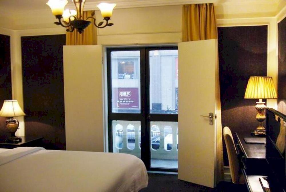 Manhattan Jinling Hotel Shanghai Exterior photo