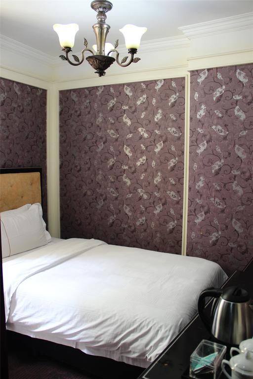 Manhattan Jinling Hotel Shanghai Room photo