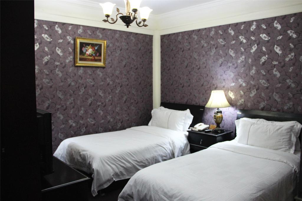Manhattan Jinling Hotel Shanghai Room photo