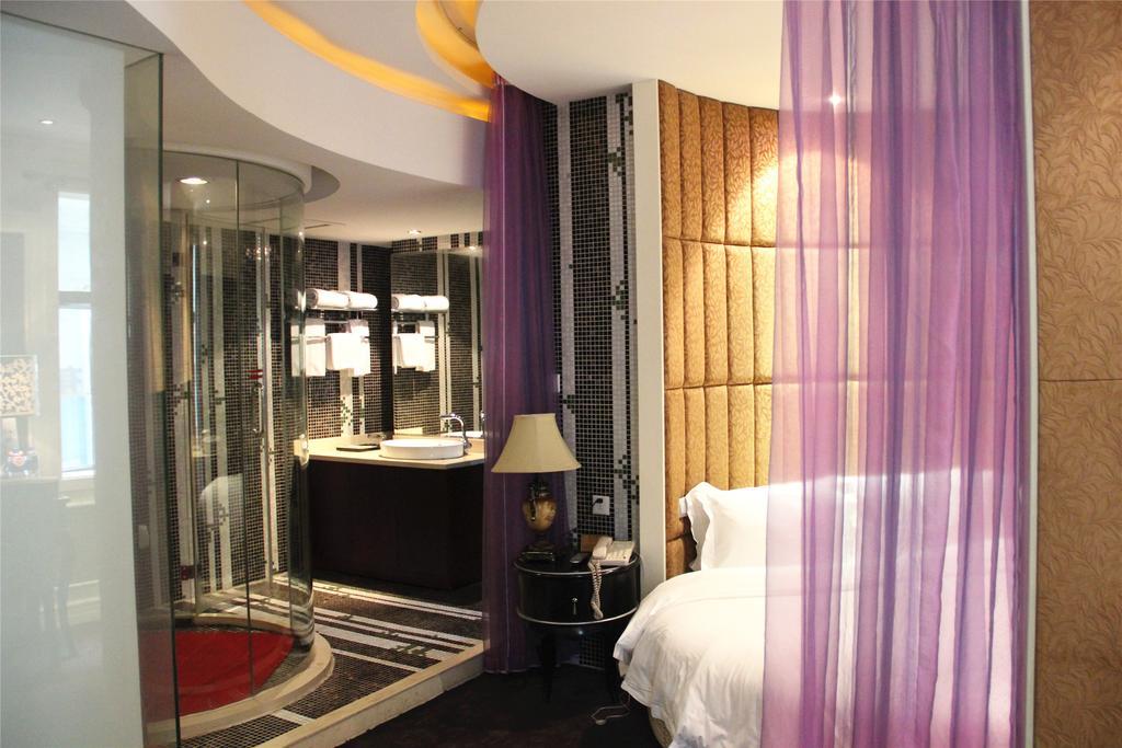 Manhattan Jinling Hotel Shanghai Room photo