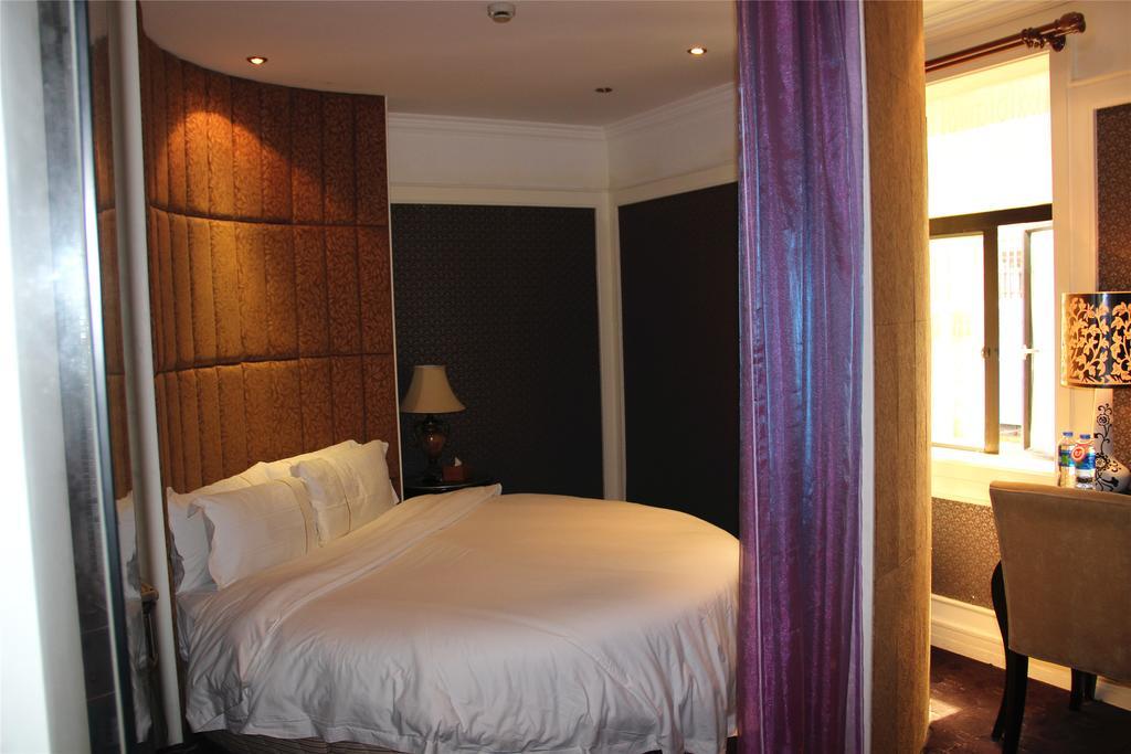 Manhattan Jinling Hotel Shanghai Room photo