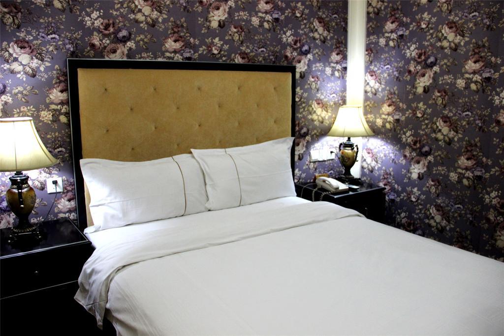 Manhattan Jinling Hotel Shanghai Room photo